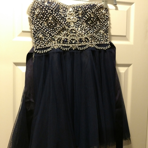 Short Navy semi formal dress - Picture 6 of 7